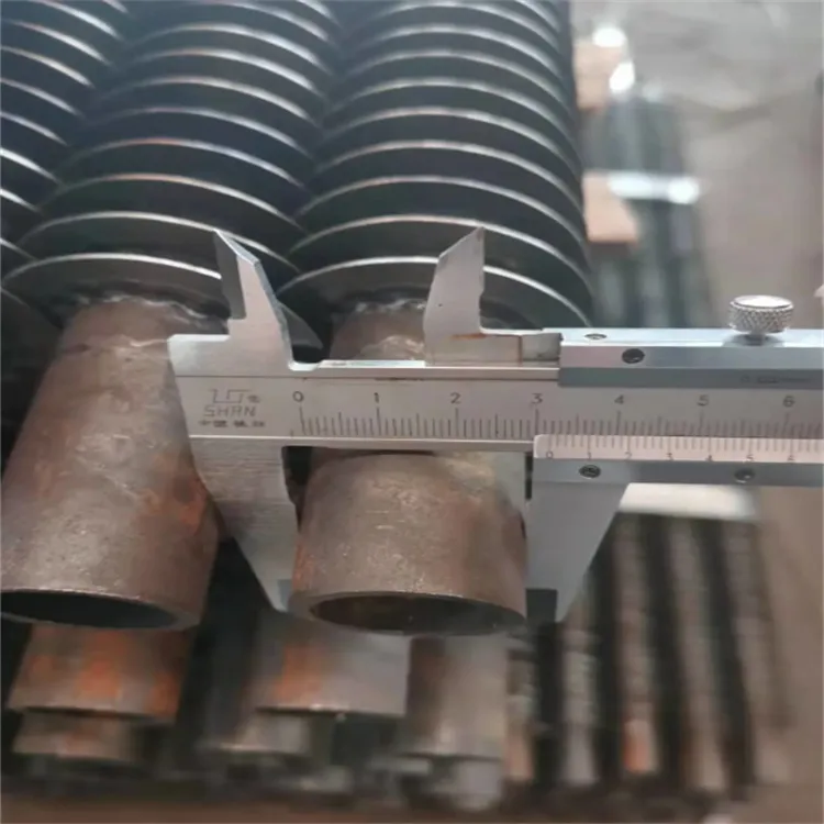 840 Feadán Téitheoir Finned Leictreach