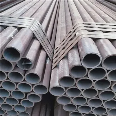 L245 Gnáth-Phíopa Táthaithe Seama Dhíreach